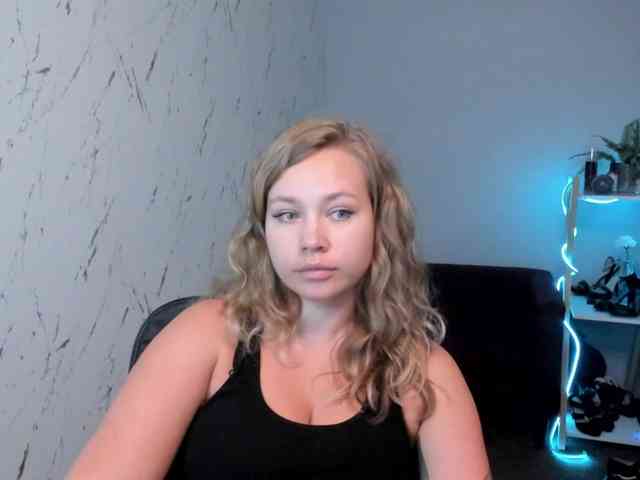 hollyBB webcam