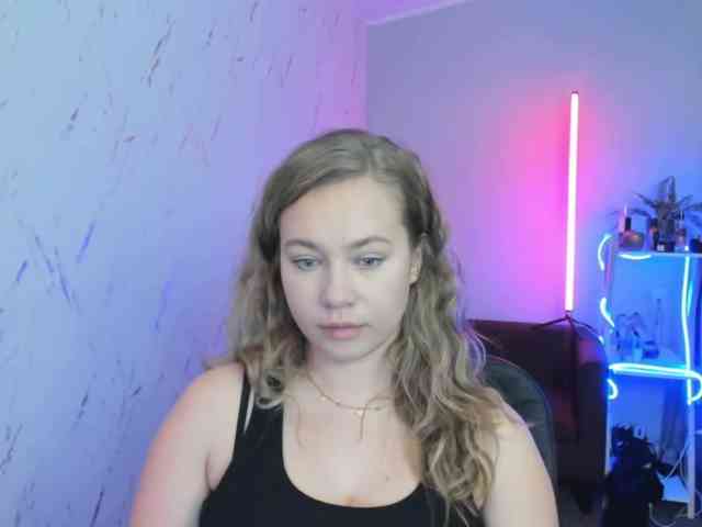 hollyBB webcam
