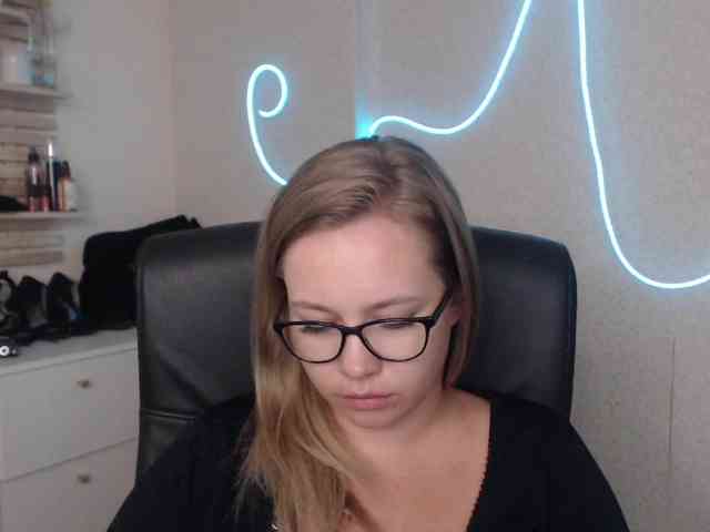 hollyBB webcam