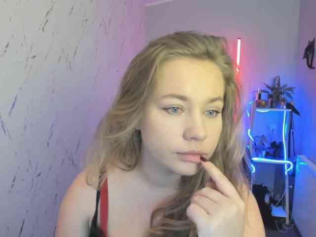 hollyBB webcam