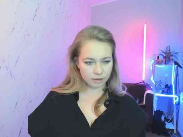 hollyBB webcam