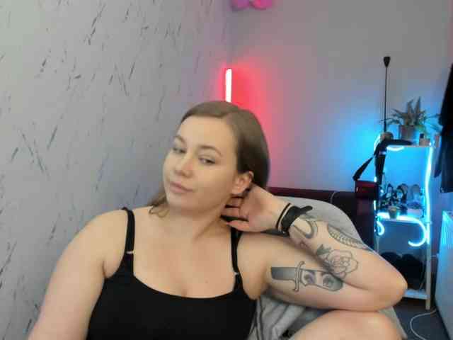 hollyBB webcam
