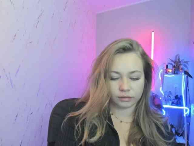 hollyBB webcam