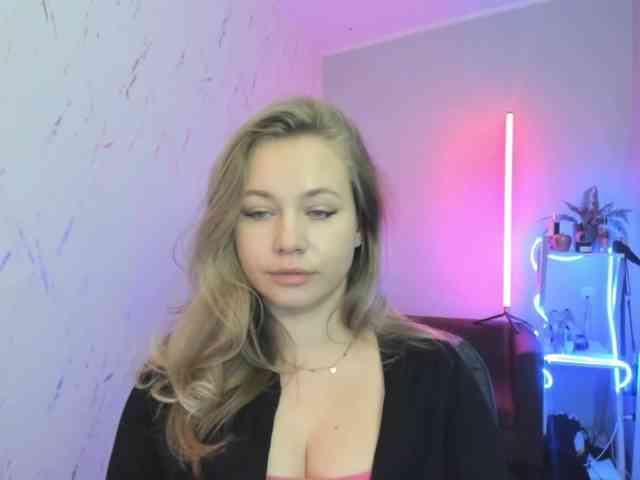 hollyBB webcam