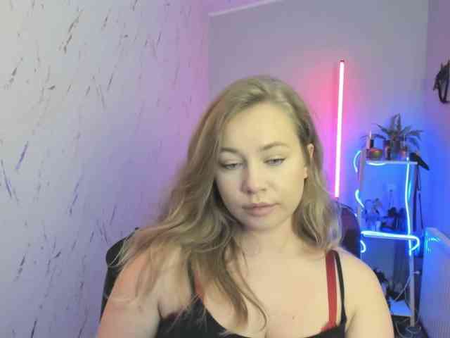 hollyBB webcam