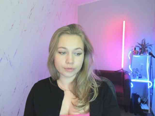 hollyBB webcam
