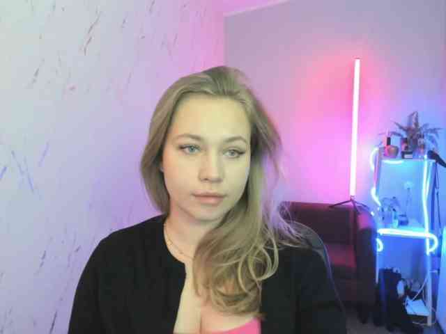 hollyBB webcam