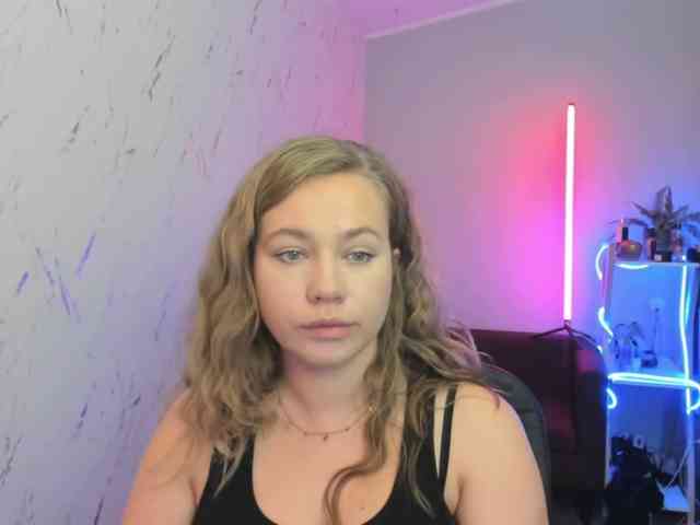 hollyBB webcam