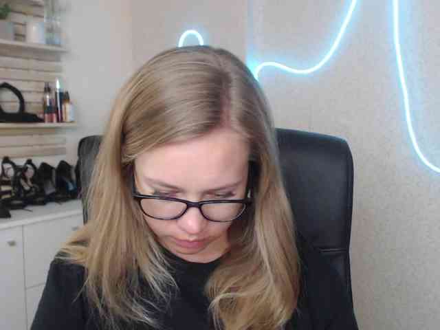 hollyBB webcam