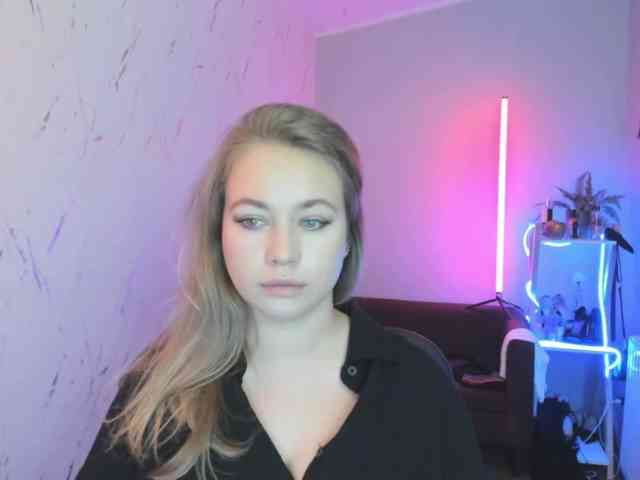 hollyBB webcam