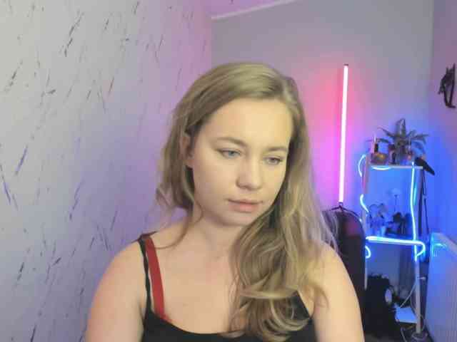 hollyBB webcam