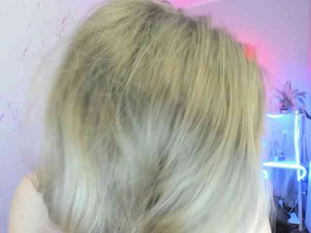 hollyBB webcam