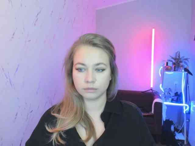 hollyBB webcam