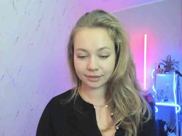hollyBB webcam