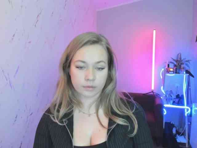 hollyBB webcam