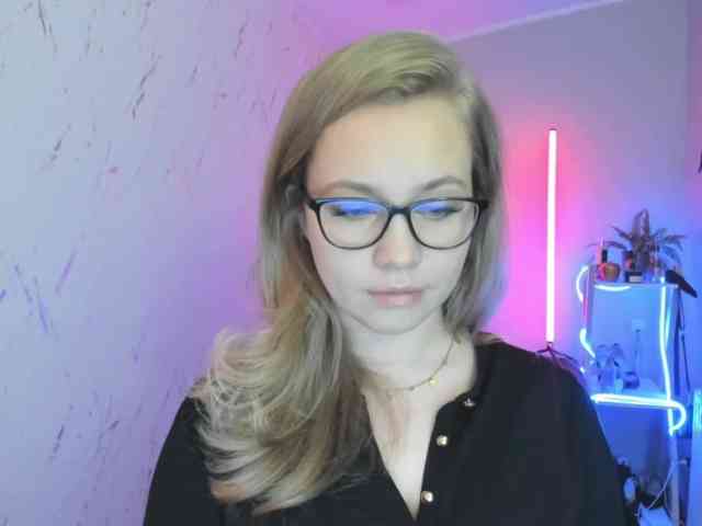 hollyBB webcam