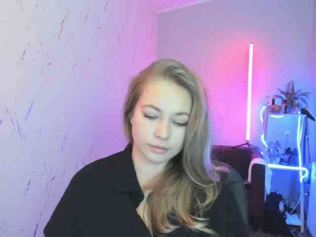 hollyBB webcam