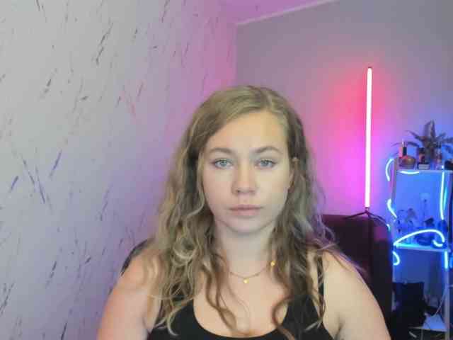 hollyBB webcam