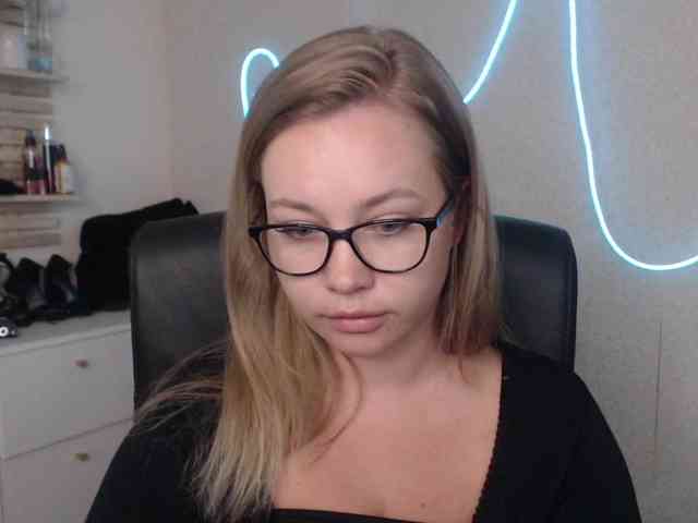 hollyBB webcam