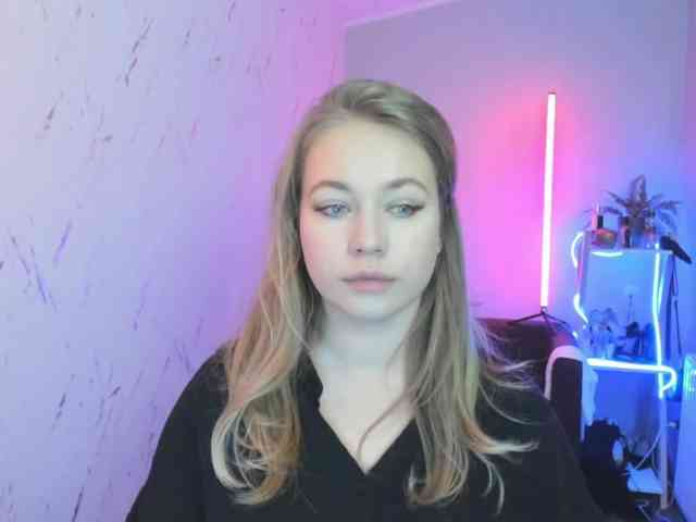 hollyBB webcam
