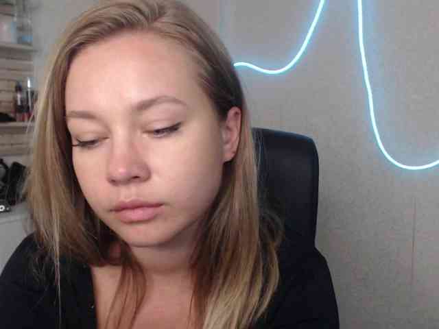 hollyBB webcam