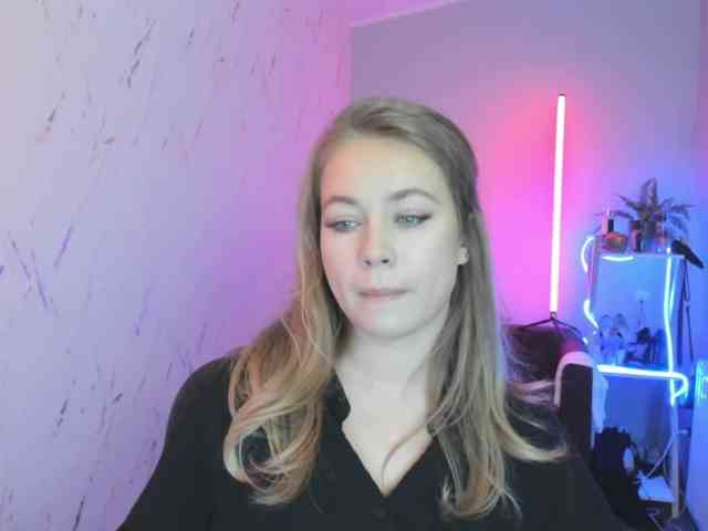 hollyBB webcam