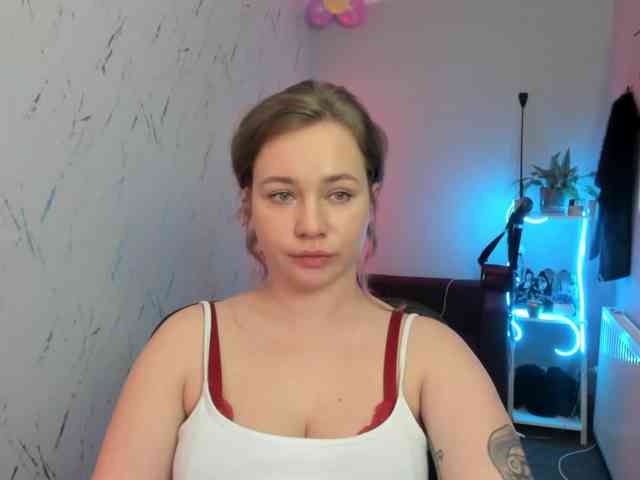 hollyBB webcam