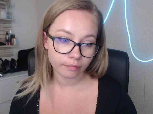 hollyBB webcam
