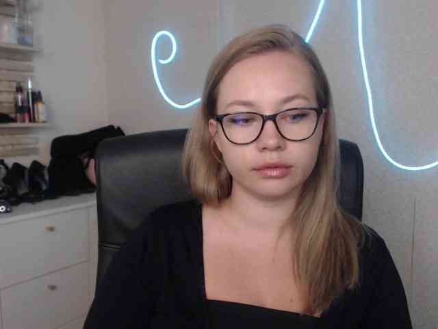 hollyBB webcam