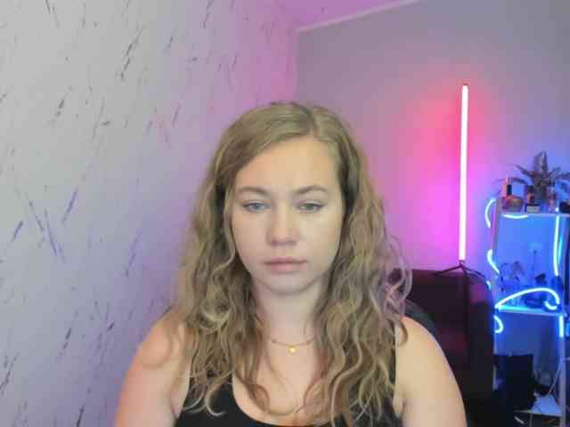 hollyBB webcam