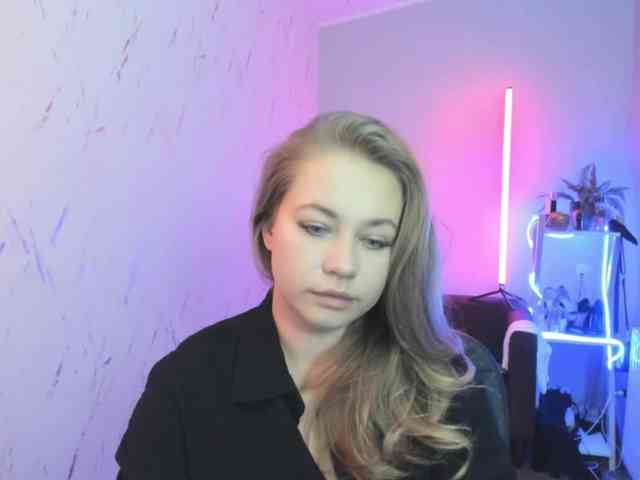 hollyBB webcam
