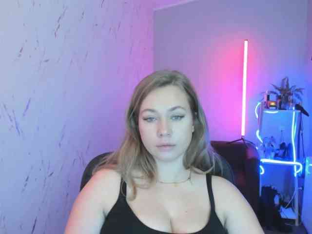 hollyBB webcam