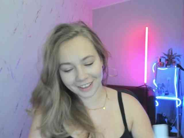 hollyBB webcam