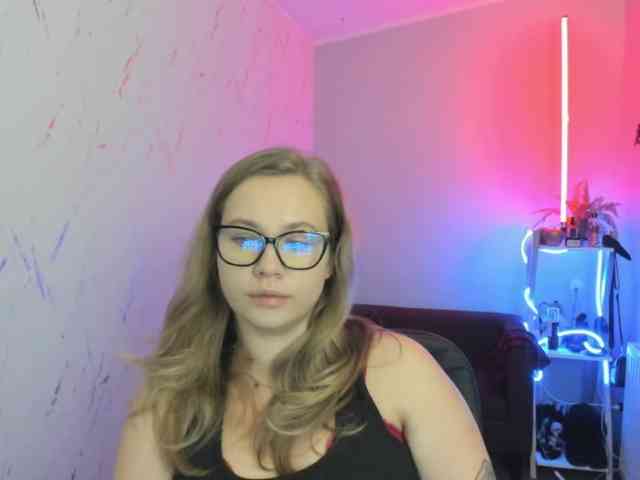 hollyBB webcam