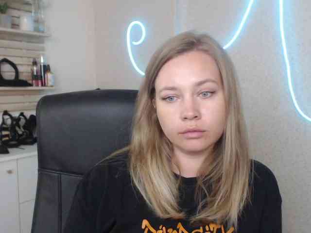 hollyBB webcam
