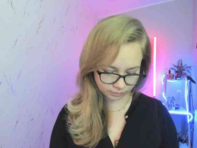 hollyBB webcam