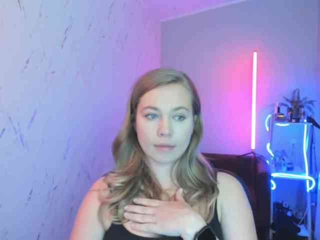 hollyBB webcam