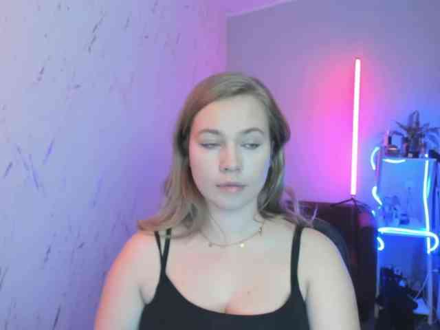 hollyBB webcam