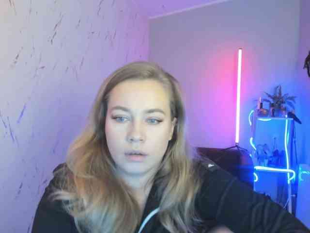 hollyBB webcam