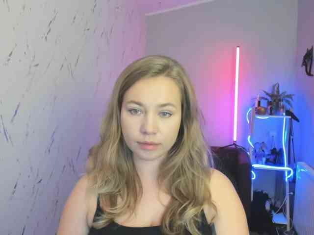 hollyBB webcam