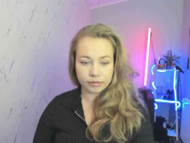 hollyBB webcam