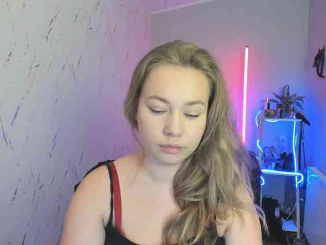 hollyBB webcam