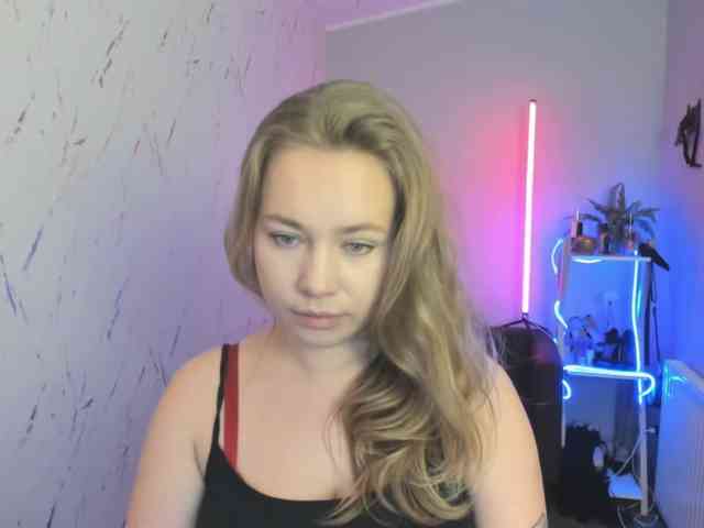 hollyBB webcam