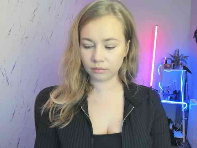hollyBB webcam