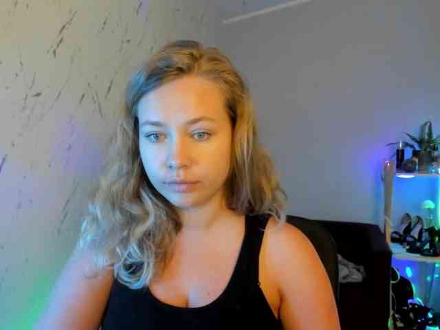hollyBB webcam