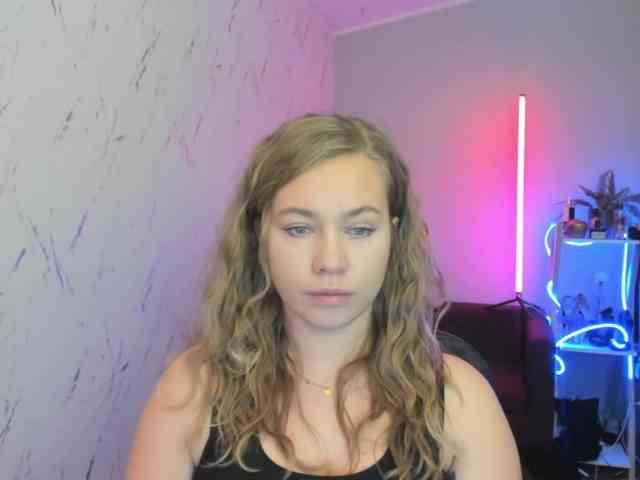 hollyBB webcam