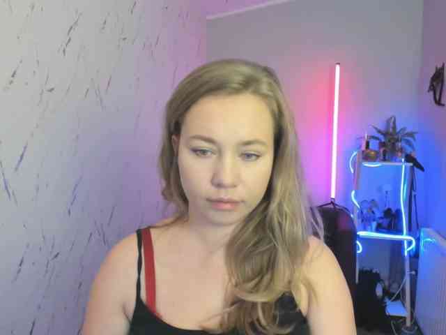 hollyBB webcam
