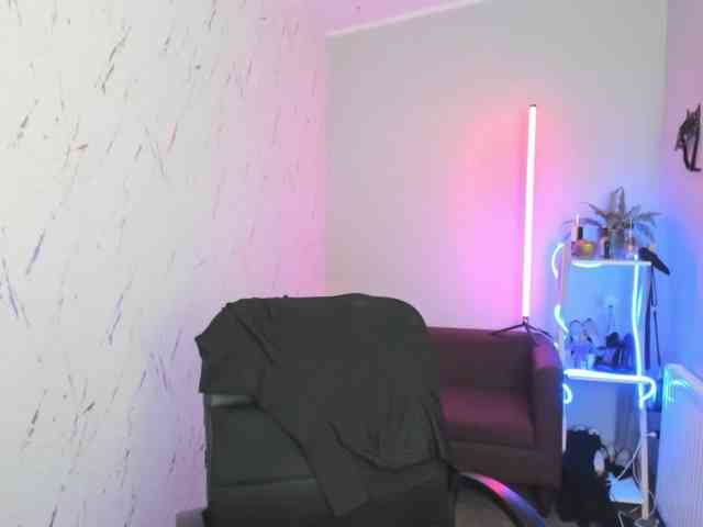 hollyBB webcam