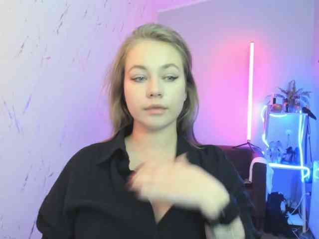 hollyBB webcam