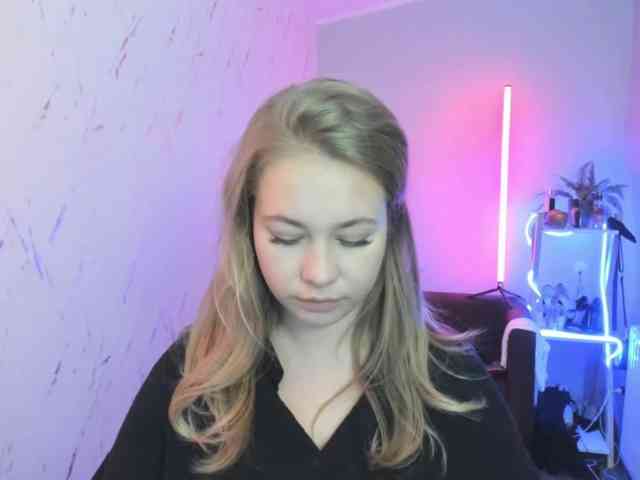 hollyBB webcam